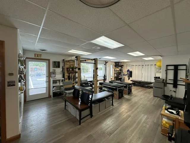 Open training floor at Spine and Scoliosis Clinic