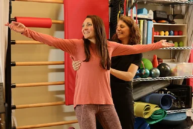 Active self-correction guided by Dr. Johnsen at the clinic